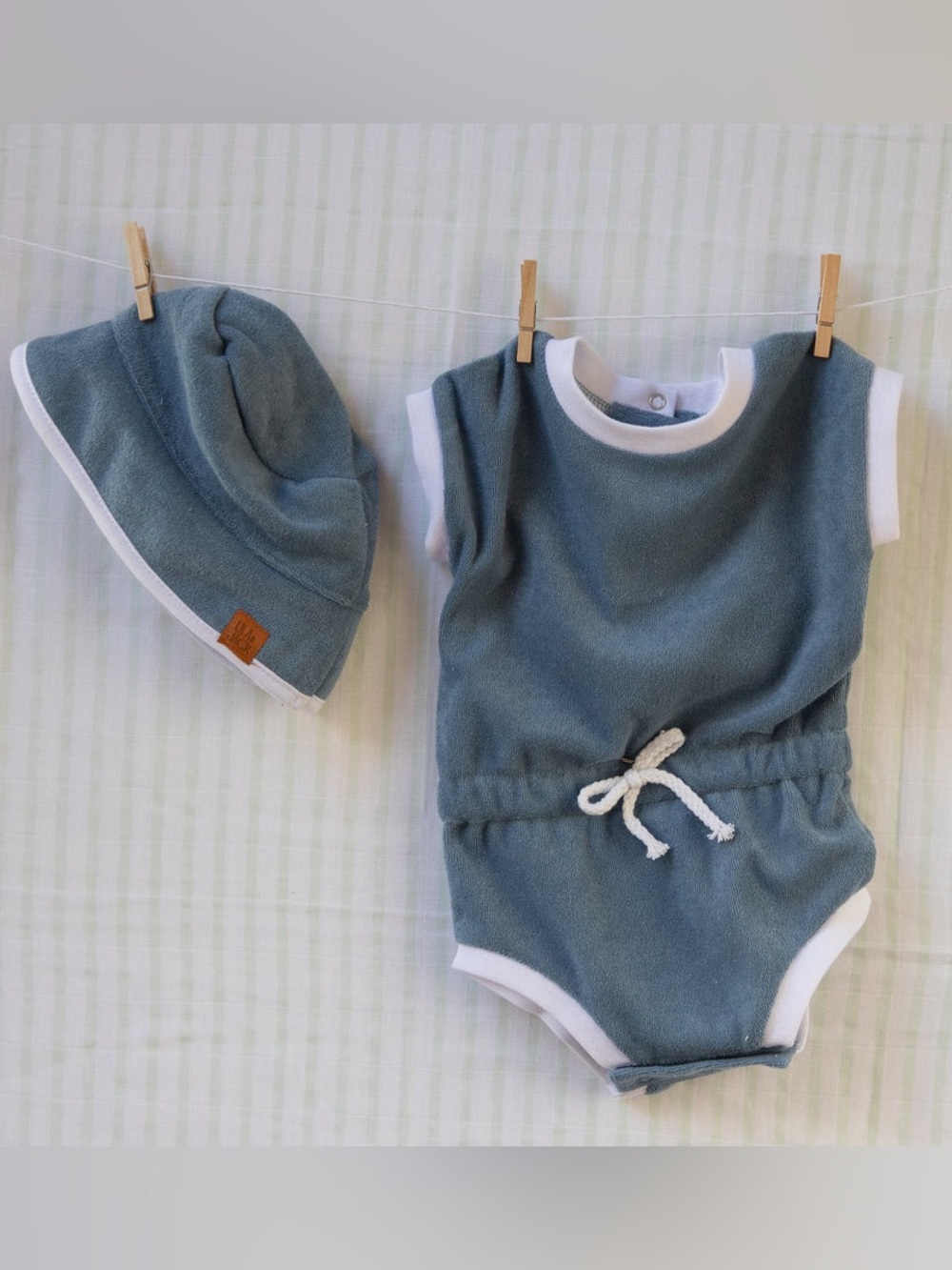 Lila & Jack Blue Terry Cloth Romper matching Sun Hat Size 9-12 months NWT Set